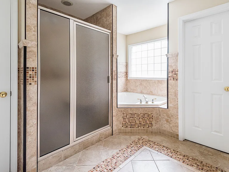 11200 Chappell Ridge Ct — Photo 23