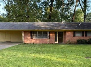 2208 Redwood Dr, Monroe, LA 71201