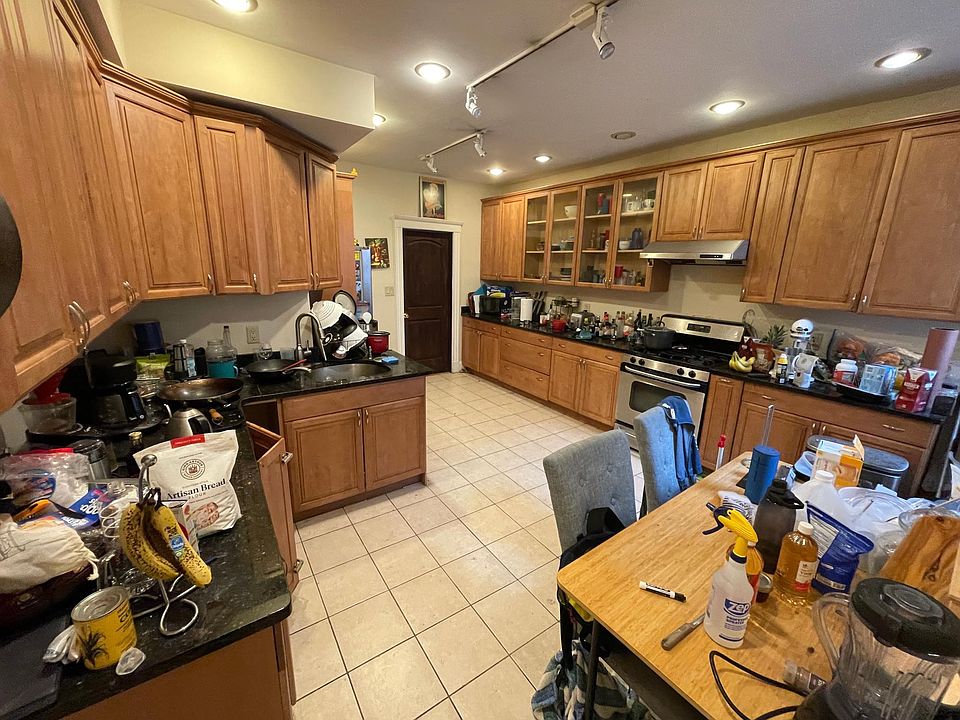 1st image of 127 Saint Paul St #4