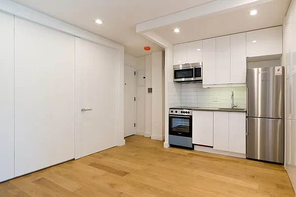 Rented by Veracity NYC LLC | media 21