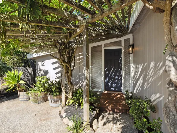 12 Summit Ln, Berkeley, CA 94708