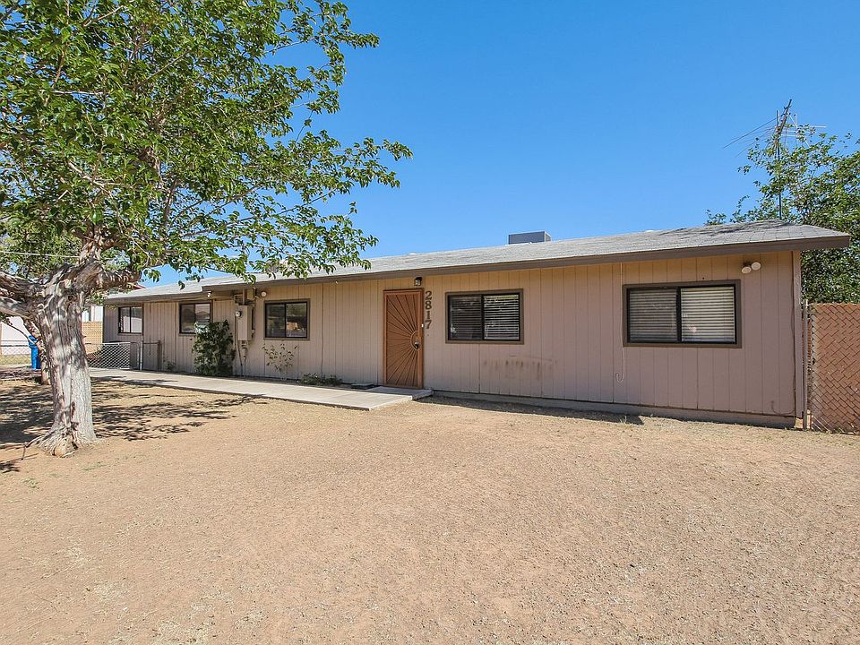 1st image of 2817 E Siesta Ln