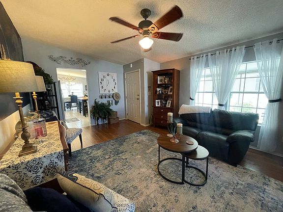 5th image of 2706 Lake Haven Dr