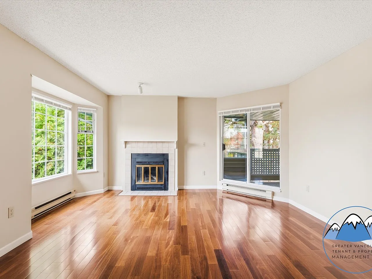 7591 Moffatt Road, Richmond — Photo 2
