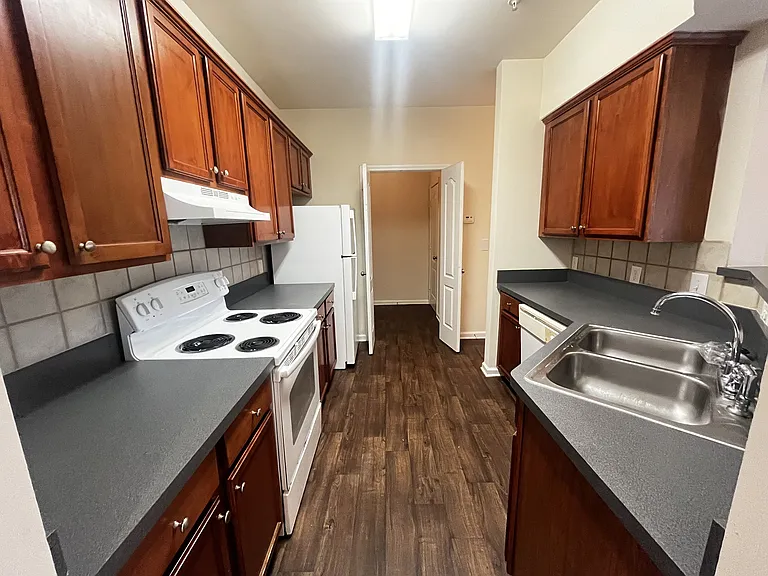 Wesley Kensington Apartments at Stonecrest — Photo 545