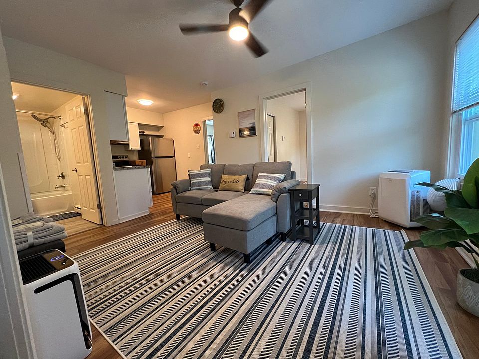 23 Dix Ave APT 2, Glens Falls, NY 12801 | Zillow