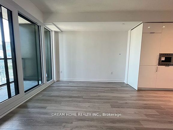 5th image of 238 Simcoe St #2201