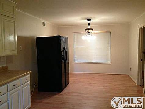 5th image of 226 Mizell St