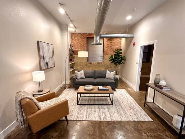 710 S Medina St APT 103, San Antonio, TX 78207