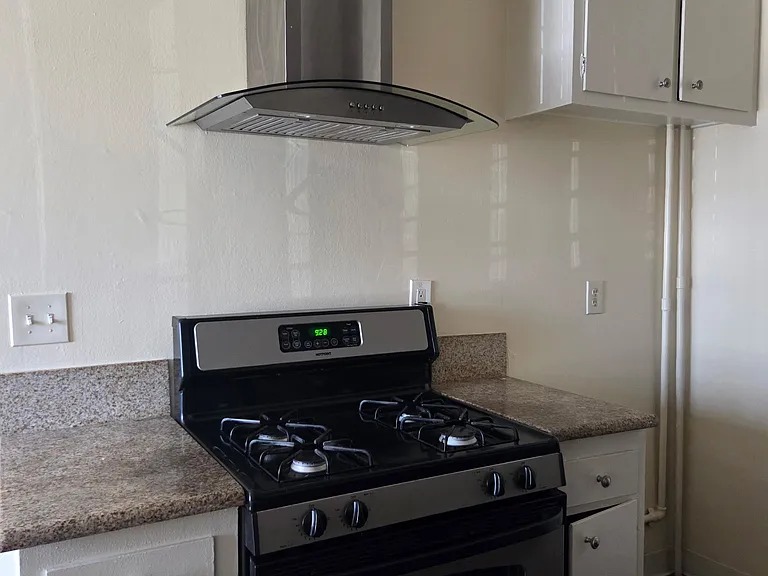 580 E Pleasant St #5 — Photo 7