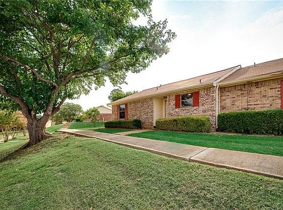 2nd image of 5 E Mountain Ln #33