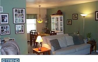 4th image of 1026 Mifflin St