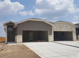 2226 & 2228 Avery Vlg, New Braunfels, TX 78130