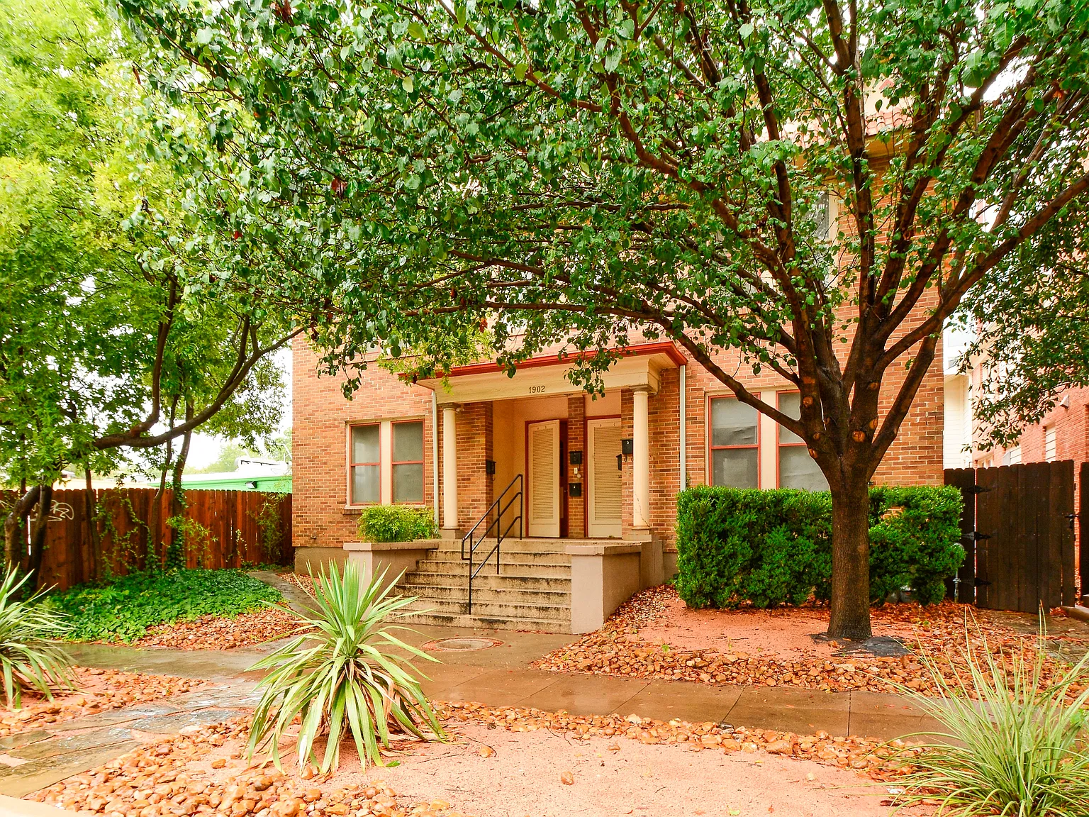 2 bed, 825 sqft, $1,800 — Photo 3