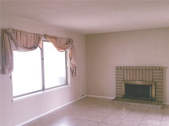 5th image of 15195 Paige Ave