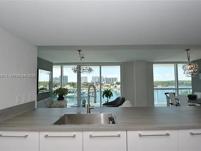 400 Sunny Isles Blvd #CU-521 — Photo 3