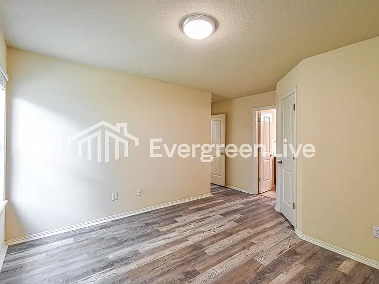 1133 S Craftsman St — Photo 6