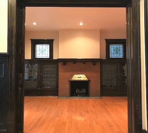 Spacious living room