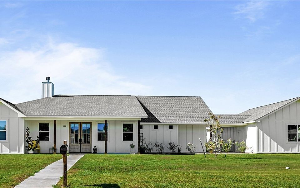 1st image of 802 Celestial Ln