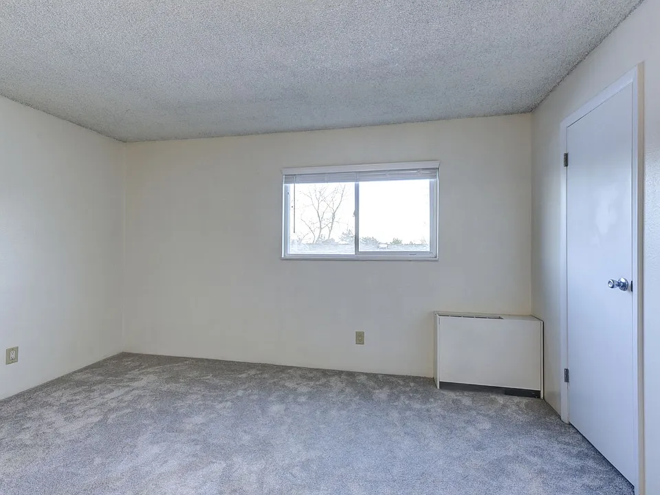 Building Photo 5