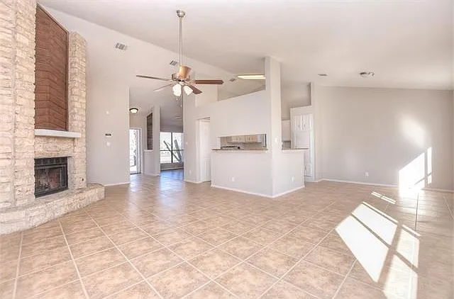 500 Bayberry Ct — Photo 16