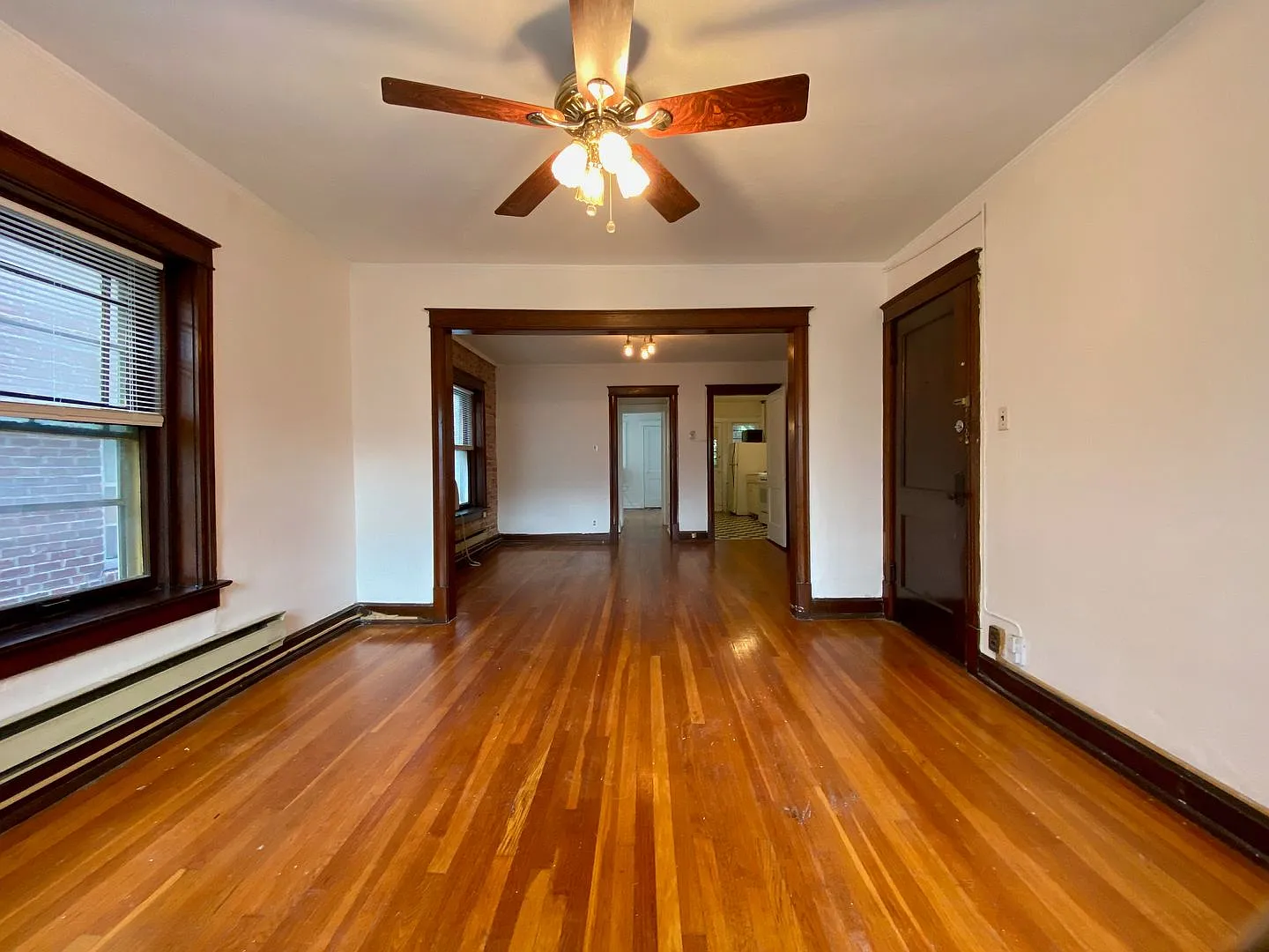 Valentine Place Apartments — Photo 3