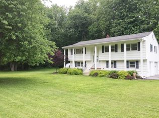 60 Circle Dr, Hopewell Junction, NY 12533