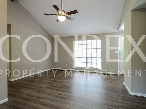 3rd image of 2405 Glenmore Ct