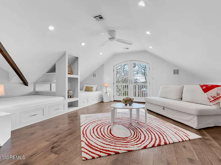218 Worthington Ave — Photo 32