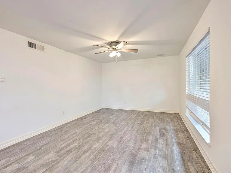 1529 Wirt Rd #48 — Photo 2