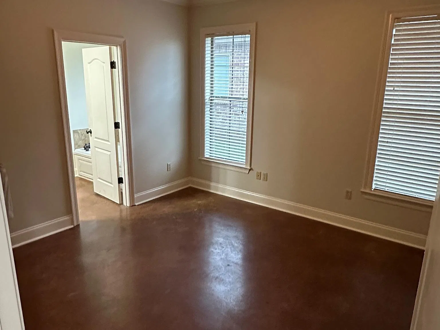 3 bed, 1428 sqft, $1,800 — Photo 2
