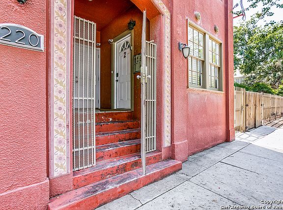 4th image of 220 Beauregard APT 2
