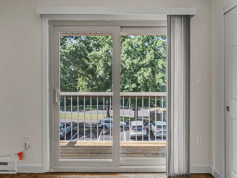 Atlantic Pointe Apartments — Photo 9