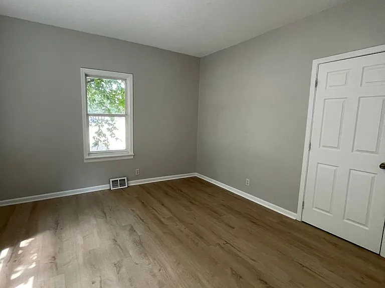 509 Congress St — Photo 25