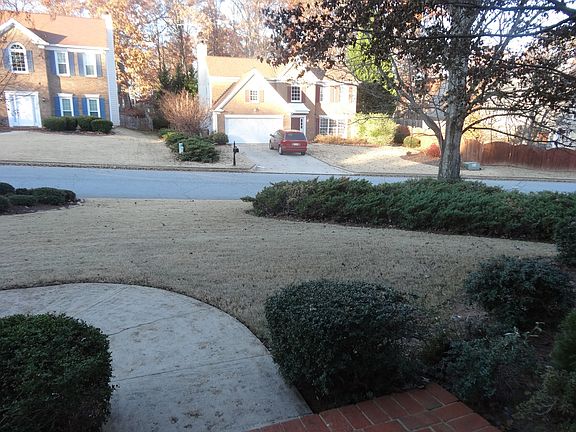 Front Yard - Front door view