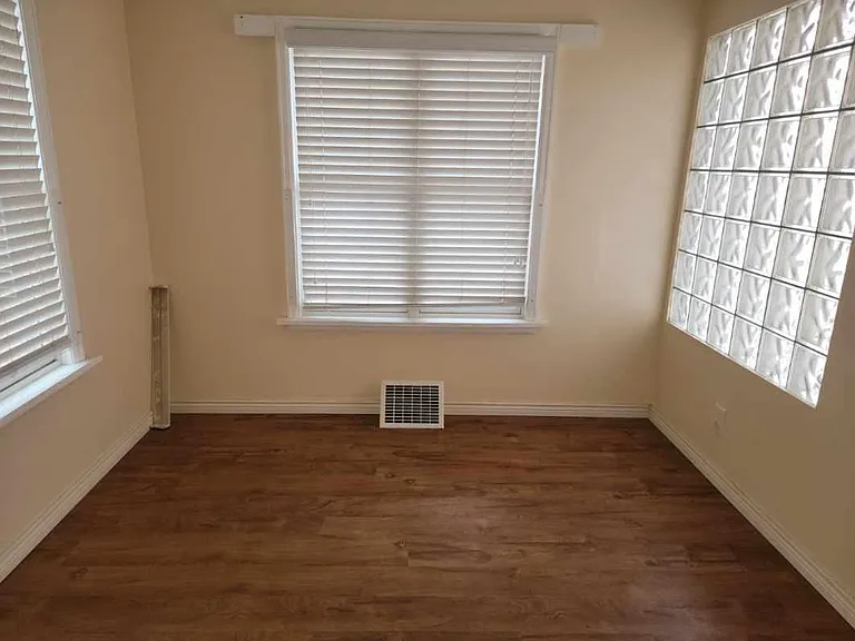 1617 W Kiowa St — Photo 2