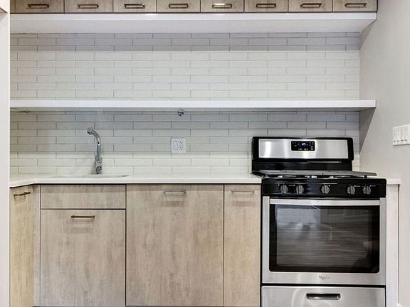 4th image of 196 Clifton Pl #1A