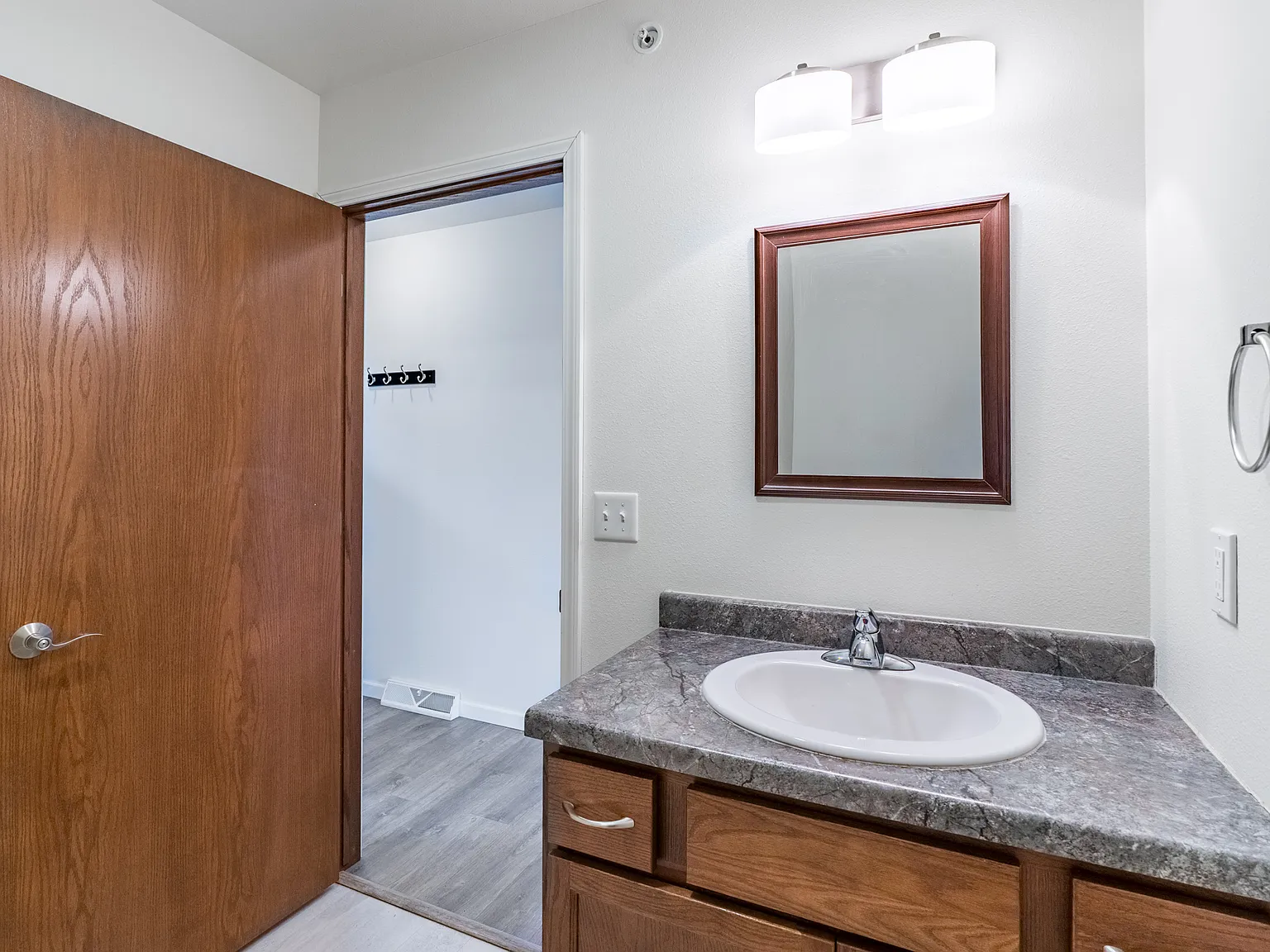 3 bed, $1,950 — Photo 1