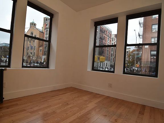 5th image of 141 Wadsworth Ave #3