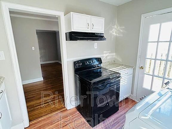 4th image of 3589 Marion Ave