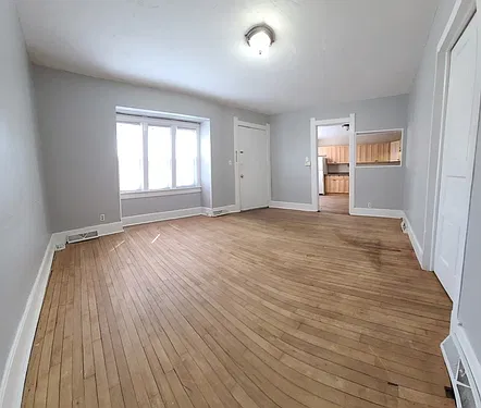 1851 N. Pulaski St. Unit D - Pet Friendly Eastside 2 Bedroom With Appliances *Watch Video Tour No... — Photo 2