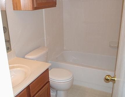 3rd image of 314 Creek St