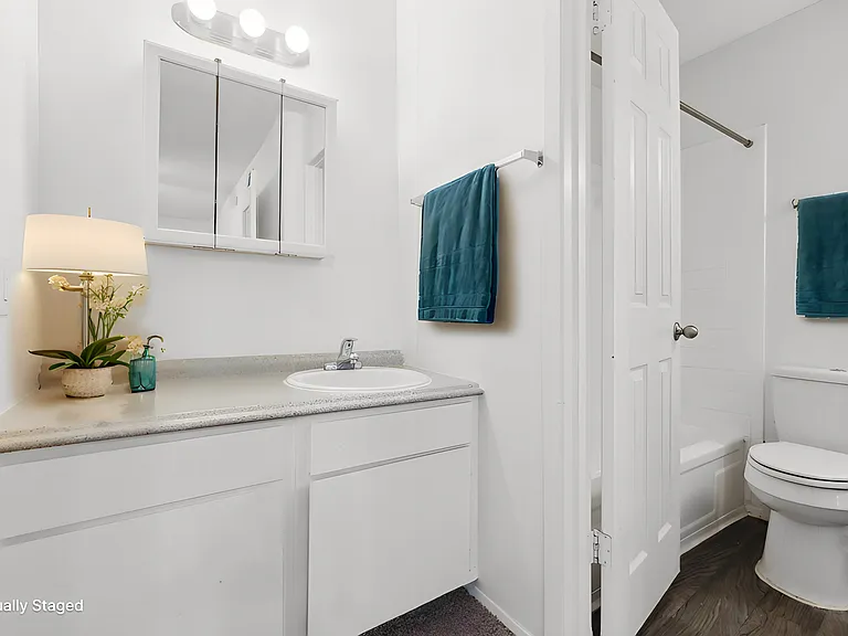 CrestWind Townhomes and Apartments — Photo 15