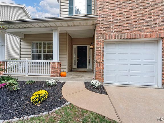 2nd image of 1009 Cambridge Way Dr