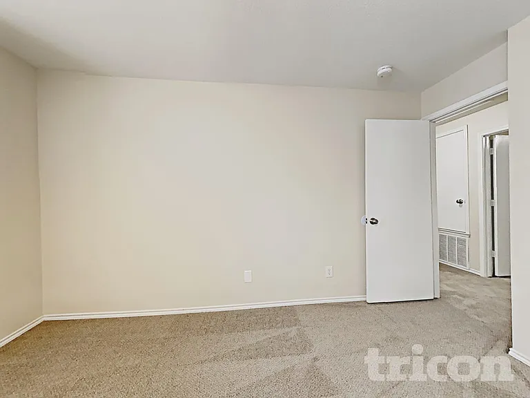 635 Cherokee Blvd — Photo 7
