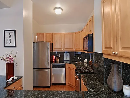 Sold by Sotheby's International Realty | media 9