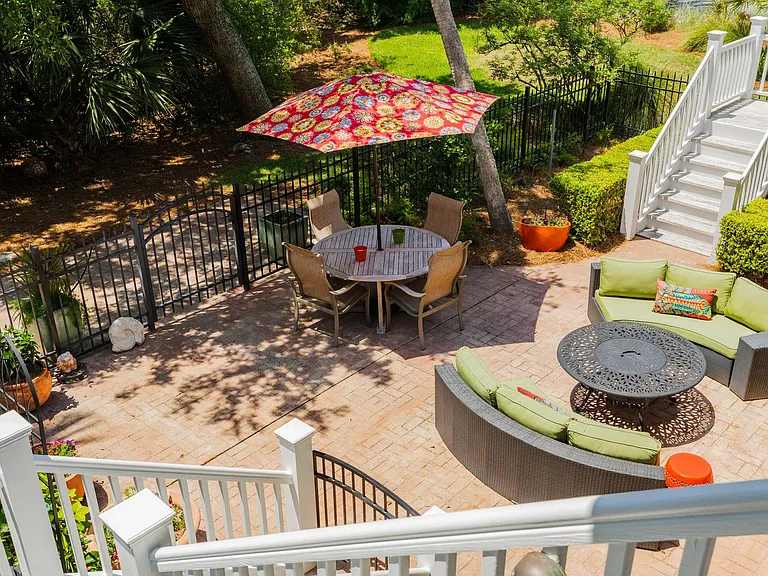 16 Fairway Village Ln — Photo 17
