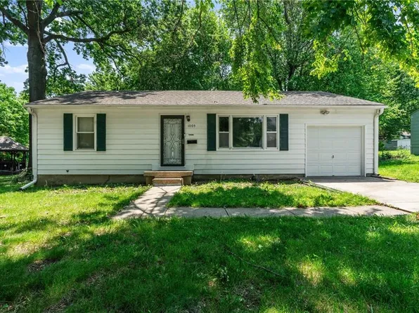 1005 NE 67th St, Gladstone, MO 64118