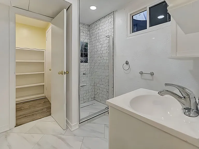 34 N Garland Ave — Photo 5