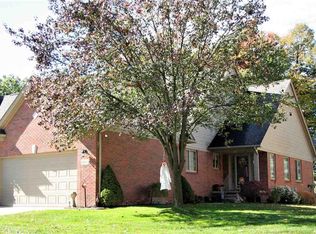49111 Hidden Woods Ln, Shelby Township, MI 48317